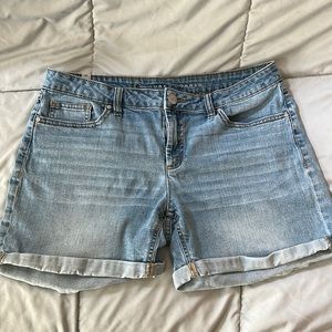 Lauren Conrad Jean shorts. Good condition. Only worn a few times.
